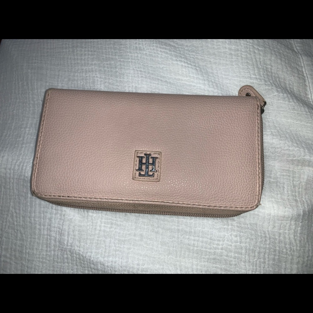 Tommy Hilfiger Long Wallet